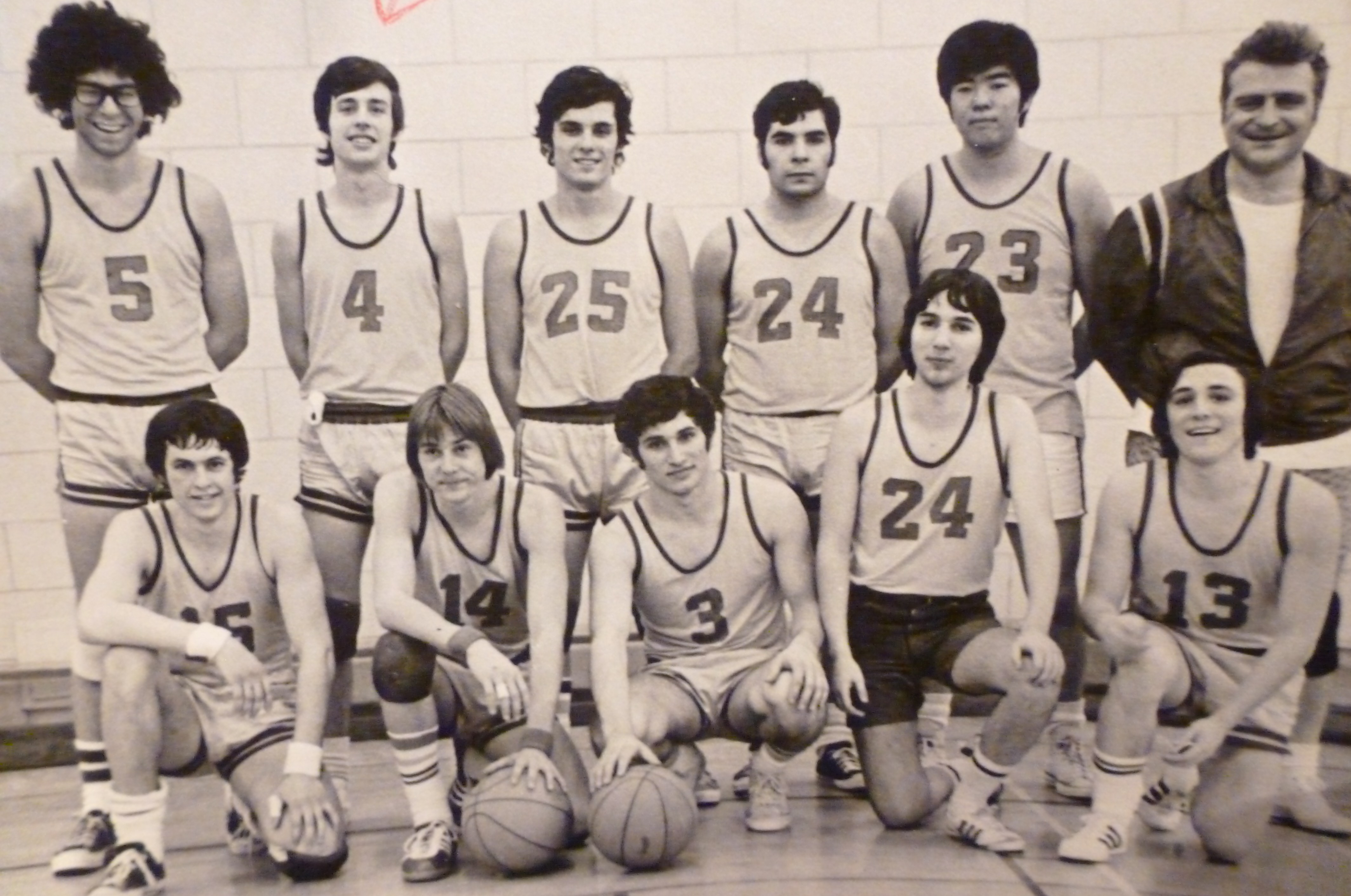 The Vaughan Road Collegiate Senior Basketball Team 1971-72